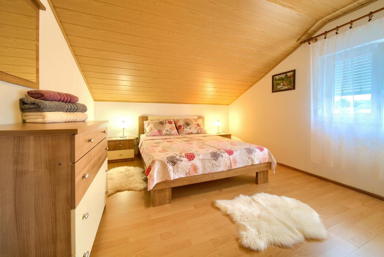 Apartment Mladen Крк Экстерьер фото