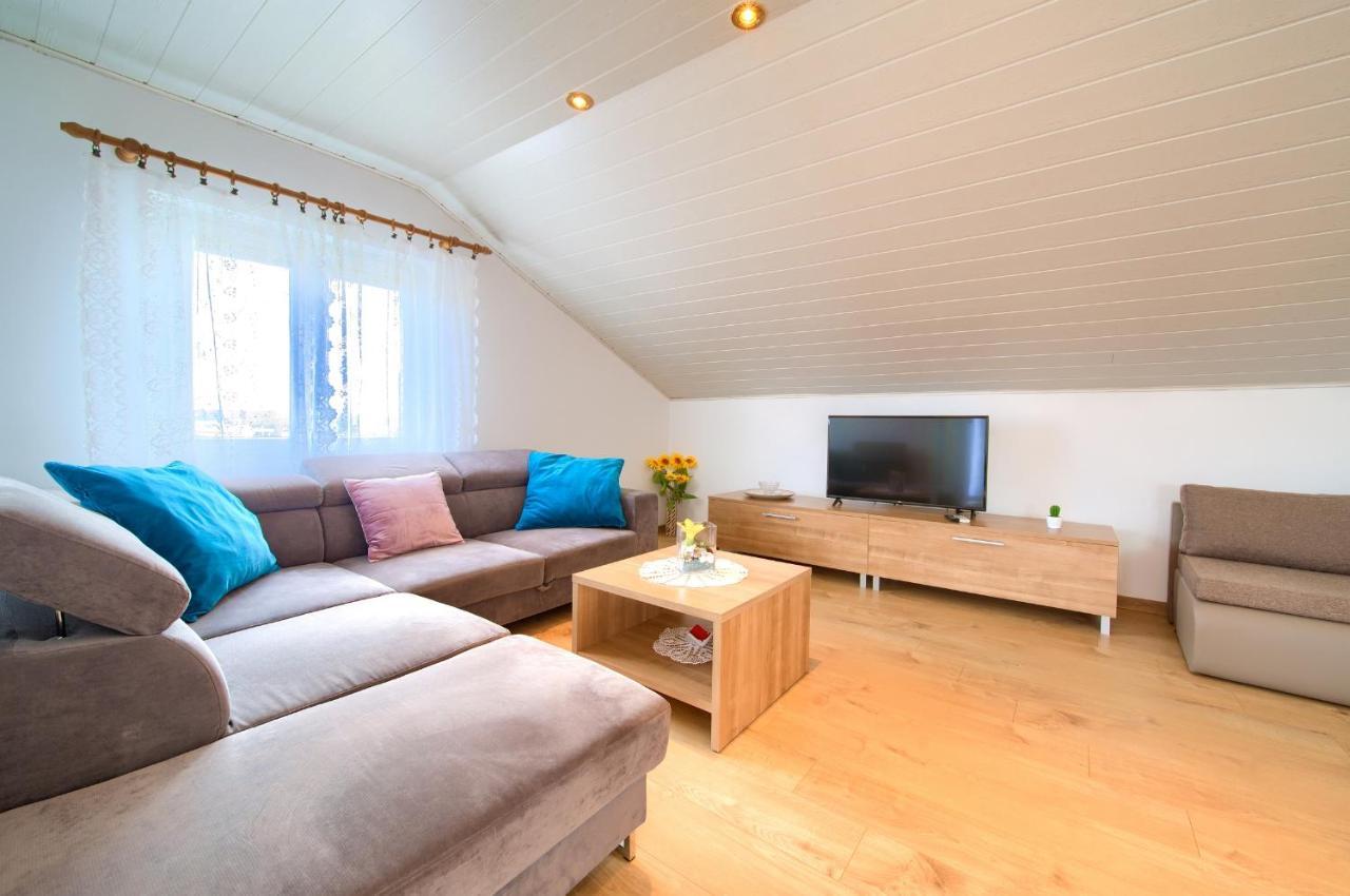 Apartment Mladen Крк Экстерьер фото