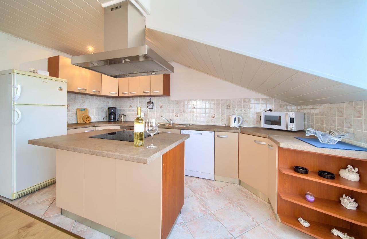 Apartment Mladen Крк Экстерьер фото