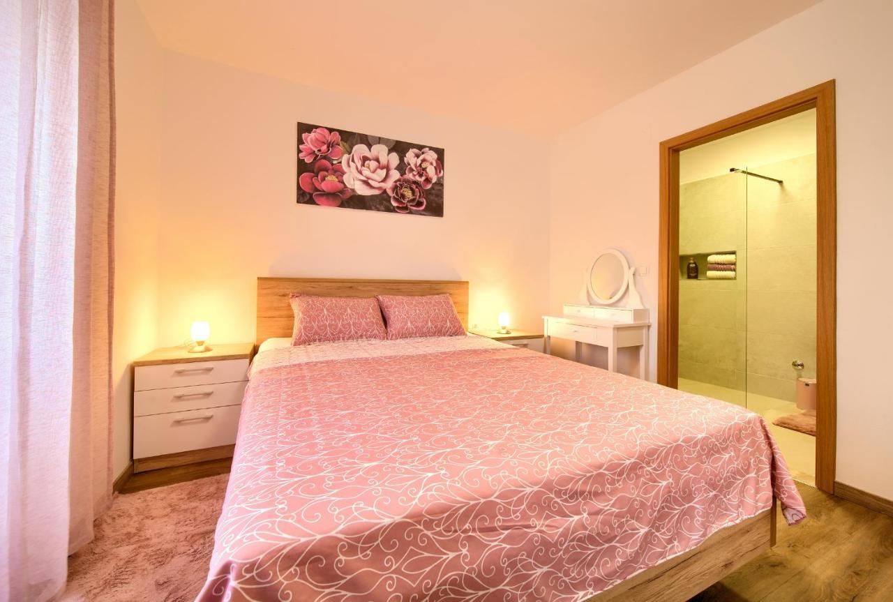 Apartment Mladen Крк Экстерьер фото